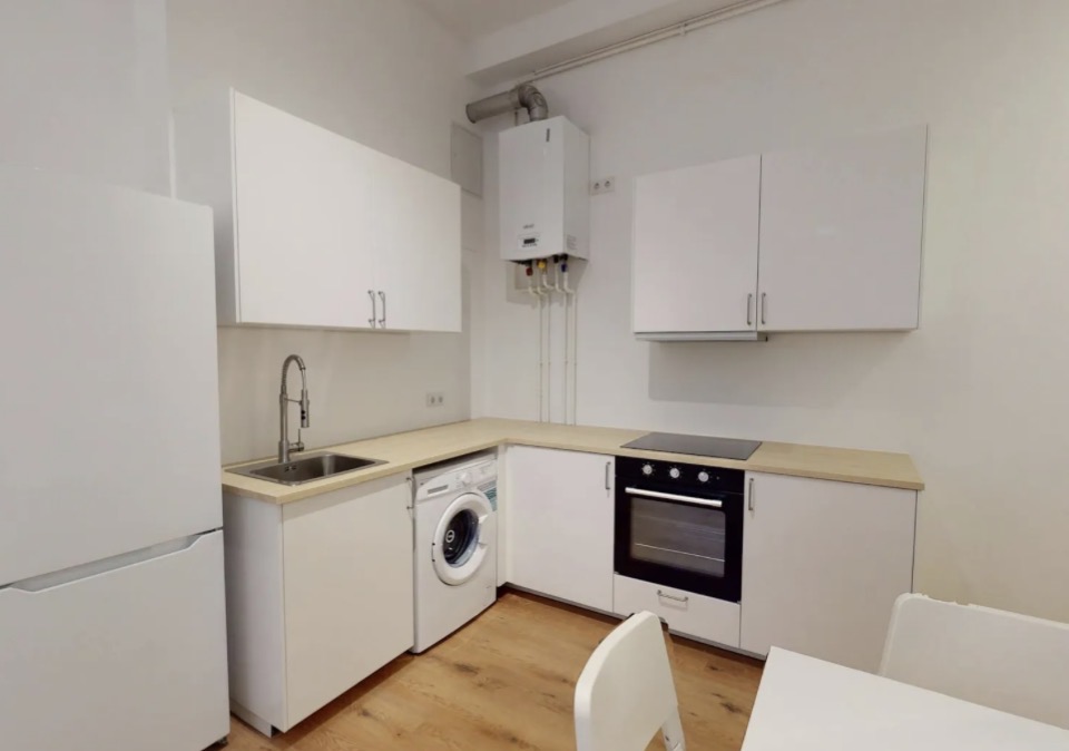 2-room apartment in Berlin, Kaiserin-Augusta-Straße - image 2