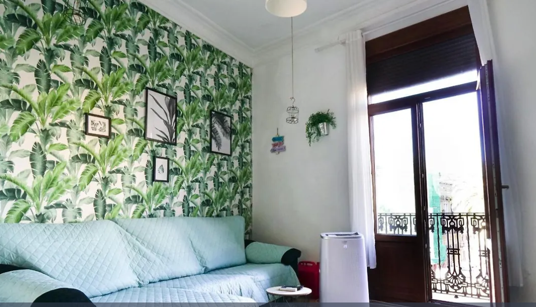 4-room apartment in València, Gran Via de les Germanies - image 1