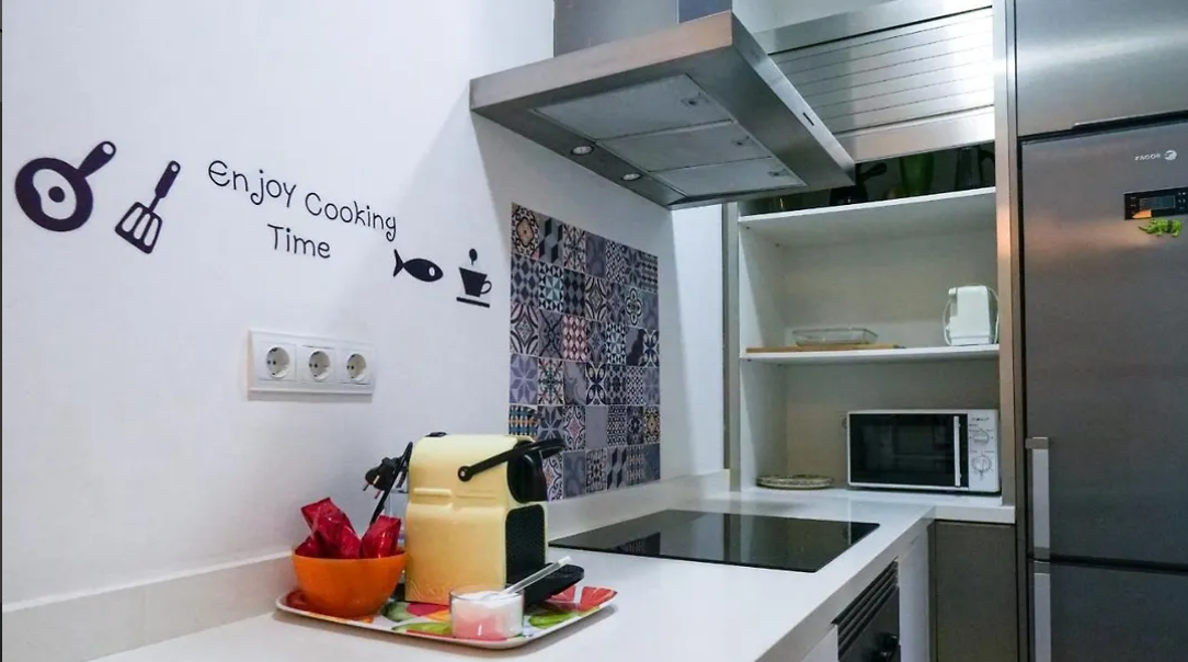4-room apartment in València, Gran Via de les Germanies - image 2