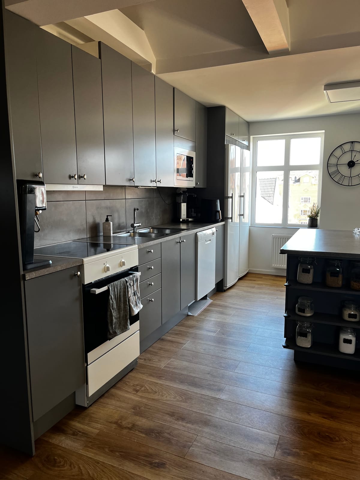 3-room apartment in Vara, Korsgatan - image 3