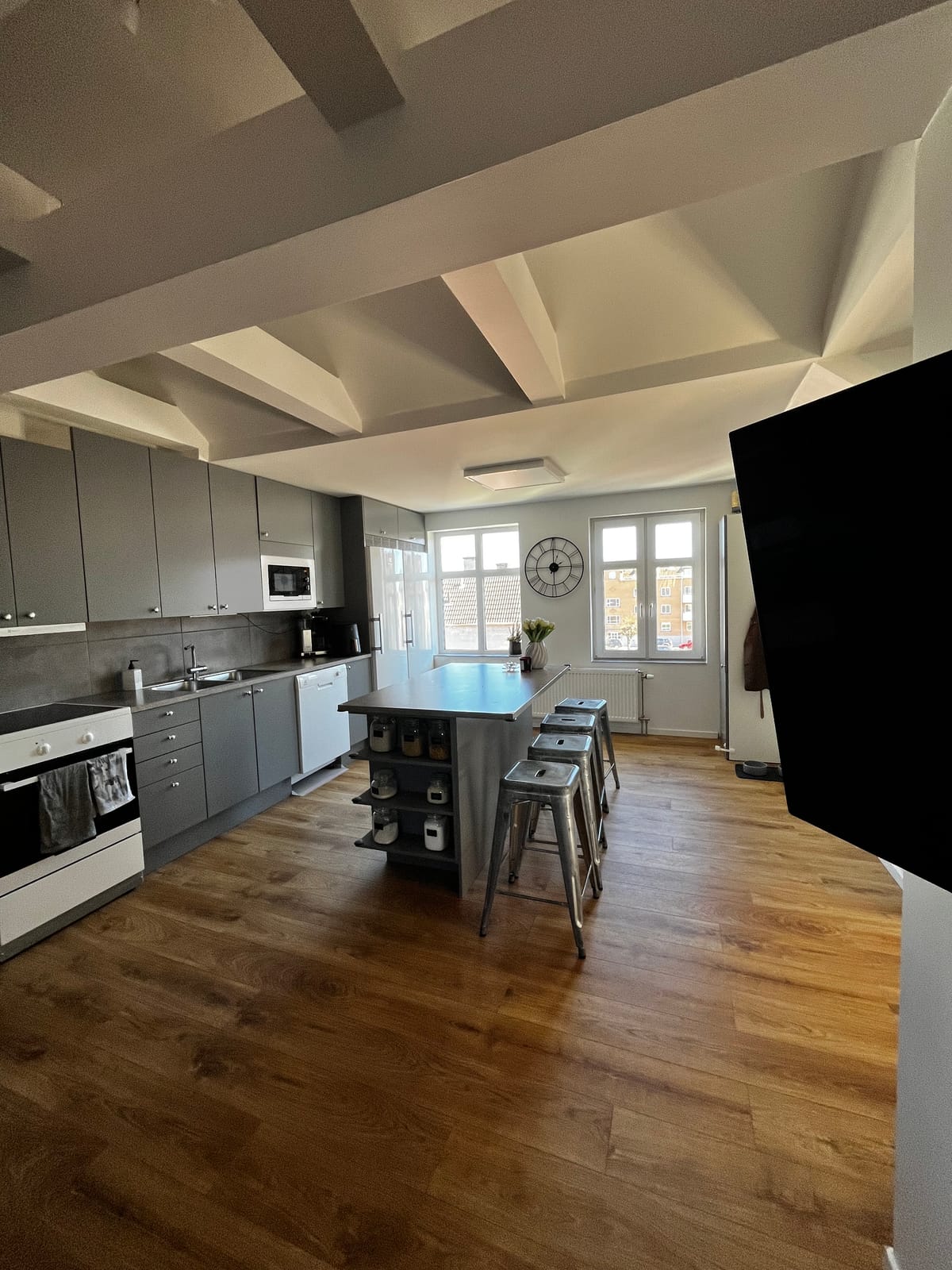 3-room apartment in Vara, Korsgatan - image 2